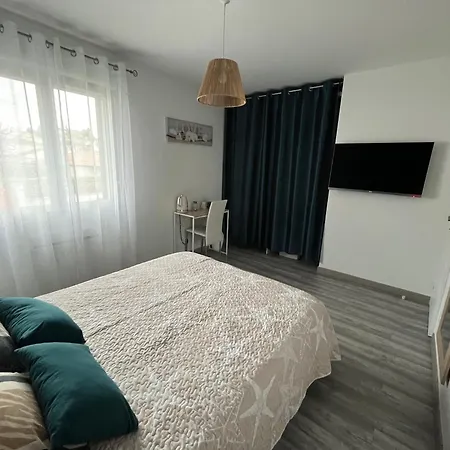 Privatunterkunft A Quatre Chez Lulu